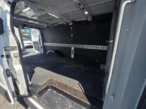 Used 2021 Ford Transit 250 Low Roof RWD image 11