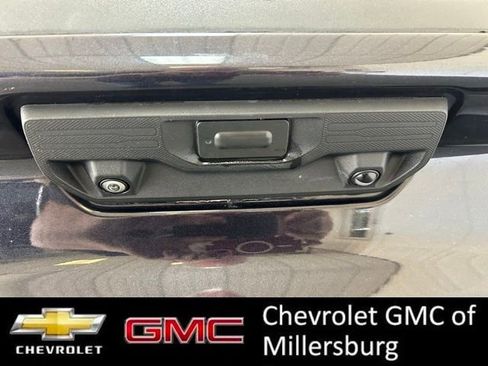 Used 2022 Chevrolet Silverado 1500 High Country w/ Technology Package AWD/4WD image 7