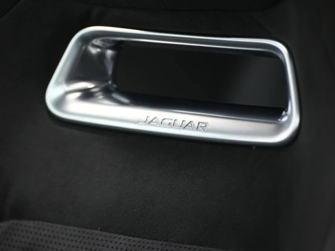 Used 2021 Jaguar F-PACE SVR image 18