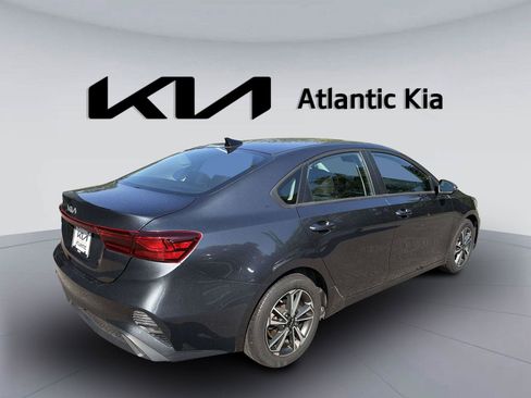 Certified 2023 Kia Forte LXS w/ LXS Technology Package FWD image 6