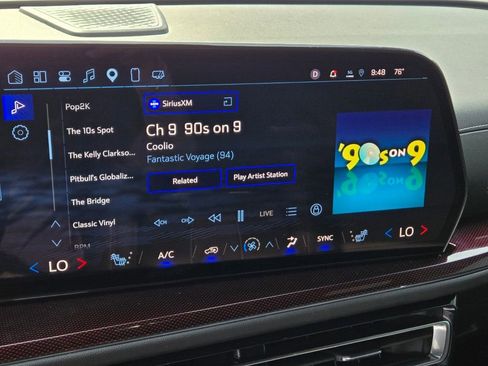 Used 2025 Chevrolet Traverse Z71 w/ Enhanced Driving Package image 23