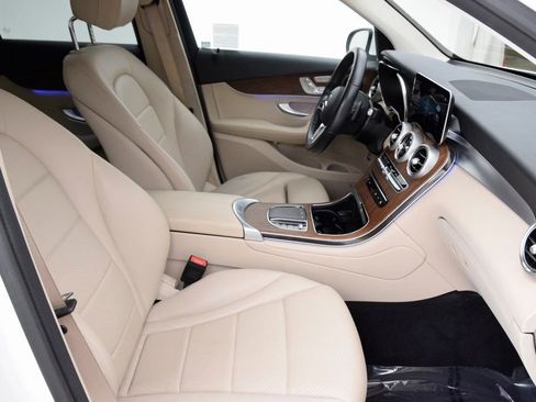 Used 2022 Mercedes-Benz GLC 300 image 16