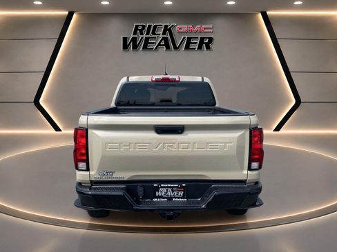 Used 2024 Chevrolet Colorado Trail Boss w/ Advanced Trailering Package AWD/4WD image 5