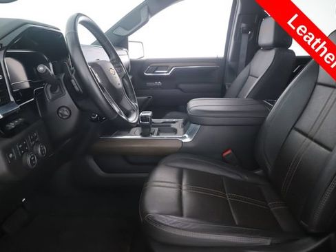 Used 2024 Chevrolet Silverado 1500 High Country w/ Technology Package AWD/4WD image 17