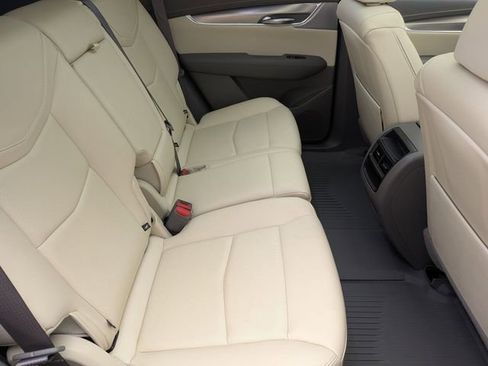 Certified 2024 Cadillac XT5 Premium Luxury w/ LPO, Floor Liner Package AWD/4WD image 26