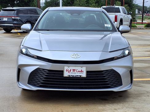 Used 2025 Toyota Camry LE FWD image 2