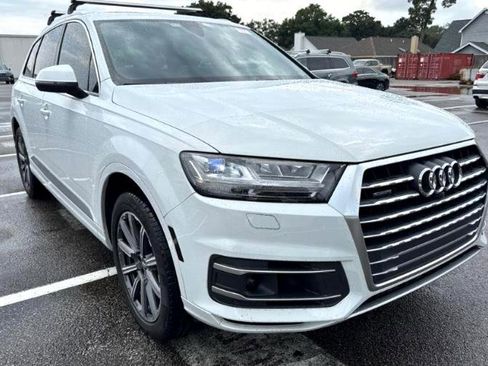 Used 2017 Audi Q7 3.0T Premium Plus w/ Premium Plus Package image 3