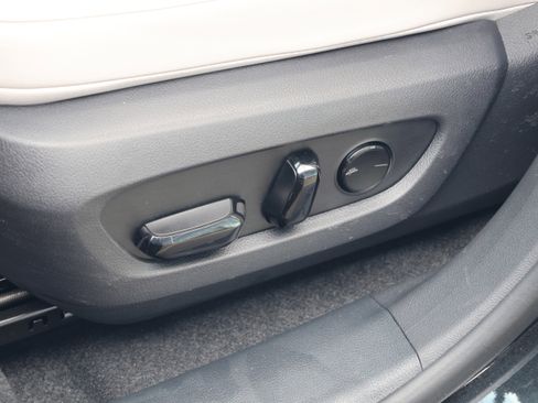 Certified 2026 Lexus RX 350h w/ Convenience Package image 33