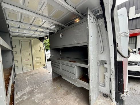 Used 2021 Mercedes-Benz Sprinter 2500 w/ Premium Package image 13