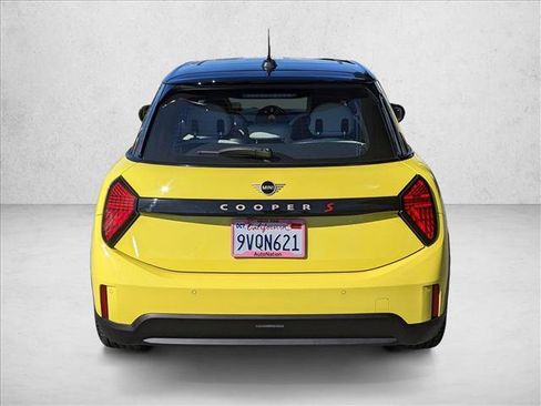 Certified 2025 MINI Cooper S FWD image 7