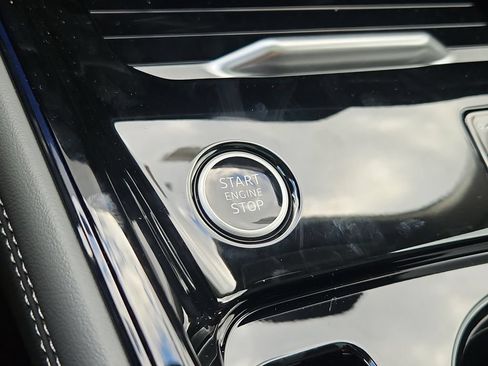 New 2026 Audi Q3 quattro 2.0T AWD/4WD image 17