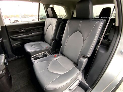 Certified 2025 Toyota Grand Highlander AWD image 20