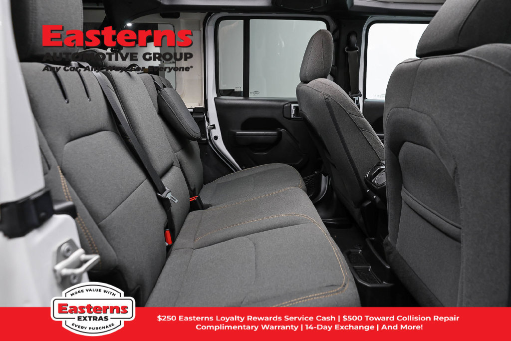 Used 2024 Jeep Wrangler Unlimited AWD/4WD image 27