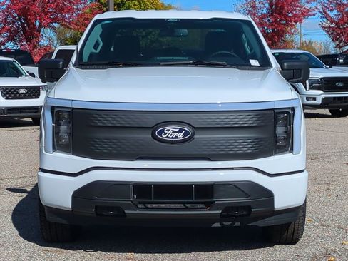 New 2025 Ford F150 Lightning XLT image 9