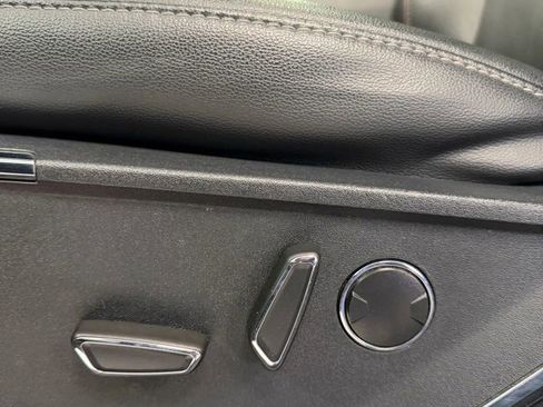 Used 2022 Ford F150 Lariat w/ Equipment Group 502A High image 19