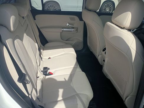 Used 2023 Mercedes-Benz GLB 250 image 6