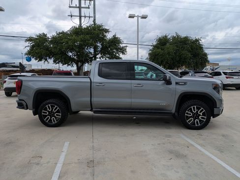 Certified 2024 GMC Sierra 1500 AT4 w/ AT4 Premium Package AWD/4WD image 8