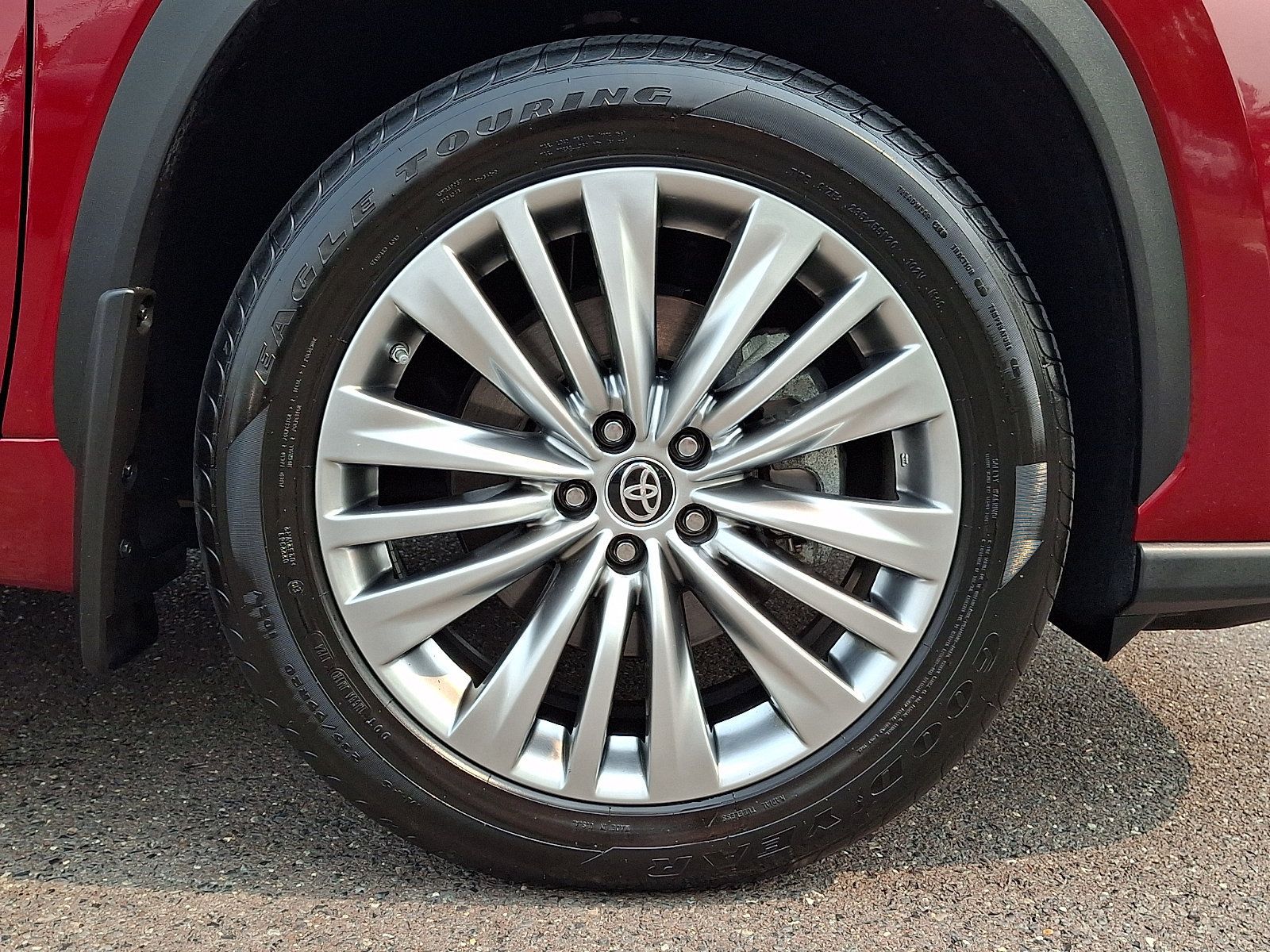 Certified 2024 Toyota Highlander Platinum AWD/4WD image 8