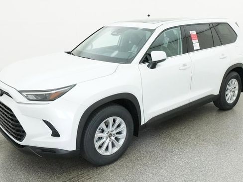 New 2026 Toyota Grand Highlander FWD image 1