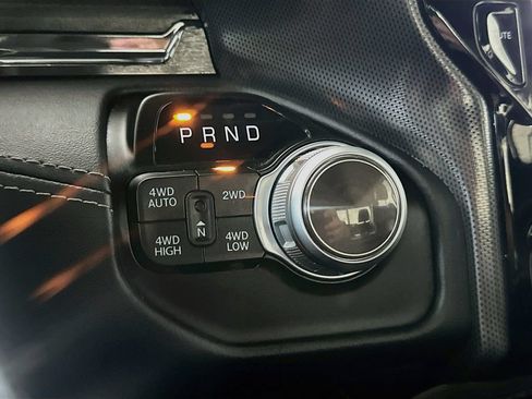 Used 2022 RAM 1500 Limited AWD/4WD image 16