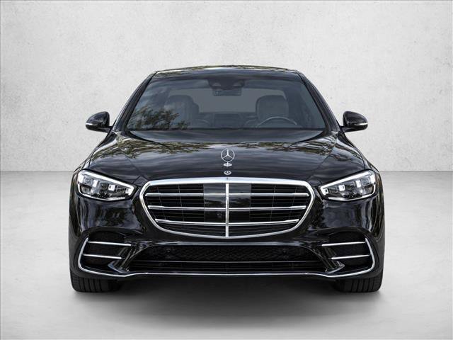 Used 2023 Mercedes-Benz S 500 4MATIC image 2