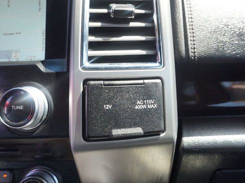 Used 2016 Ford F150 Platinum w/ Technology Package RWD image 38