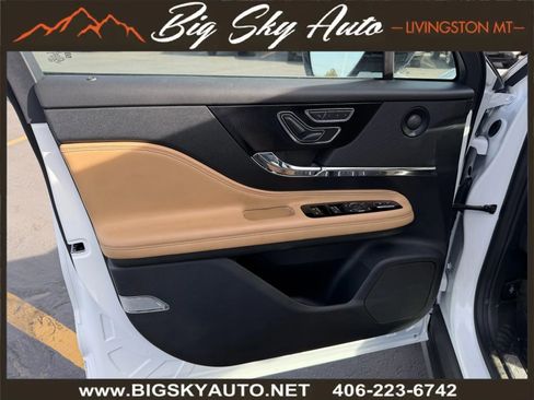 Used 2021 Lincoln Corsair Reserve w/ Equipment Group 201A image 11