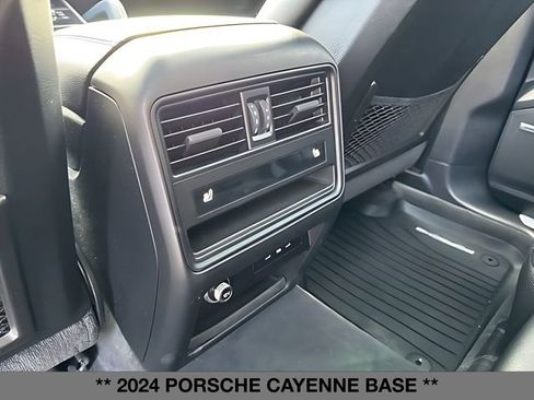 Used 2024 Porsche Cayenne w/ Premium Package AWD/4WD image 16