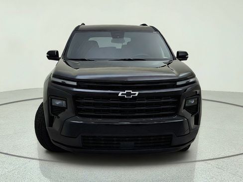Used 2024 Chevrolet Traverse LT w/ Midnight/Sport Edition AWD/4WD image 3