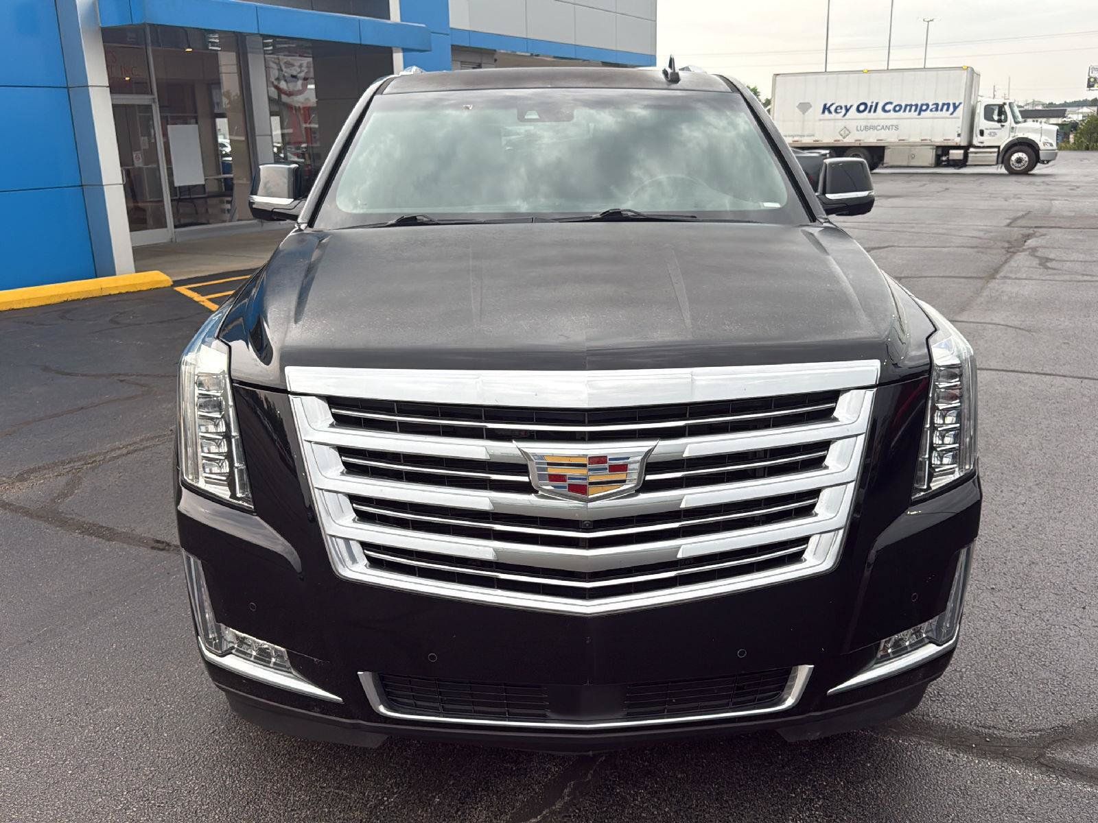 Used 2017 Cadillac Escalade ESV Platinum AWD/4WD image 8