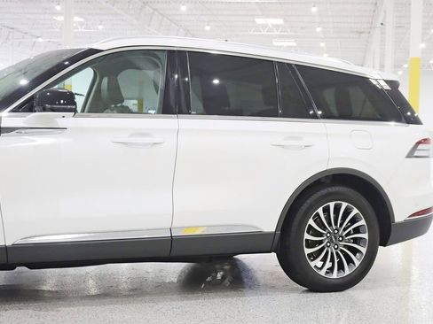 Used 2024 Lincoln Aviator Reserve w/ Equipment Group 201A AWD/4WD image 3