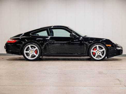 Used 2005 Porsche 911 Carrera S image 11
