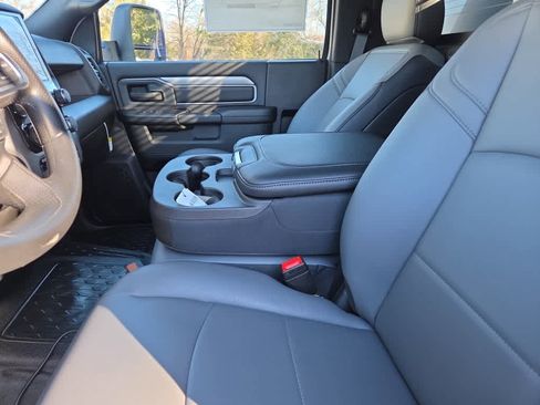 New 2026 RAM 5500 Tradesman w/ Chrome Appearance Group AWD/4WD image 11