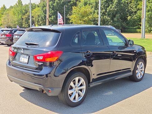 Used 2014 Mitsubishi Outlander Sport ES FWD image 3