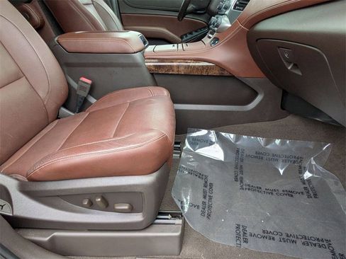 Used 2020 Chevrolet Tahoe Premier w/ Premier 6.2L Value Package image 36