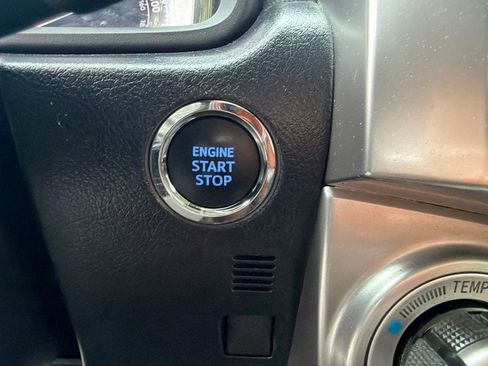 Used 2022 Toyota 4Runner Limited AWD/4WD image 23