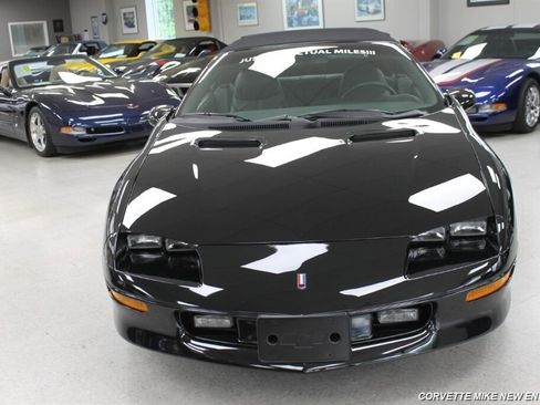 Used 1995 Chevrolet Camaro Z28 image 14