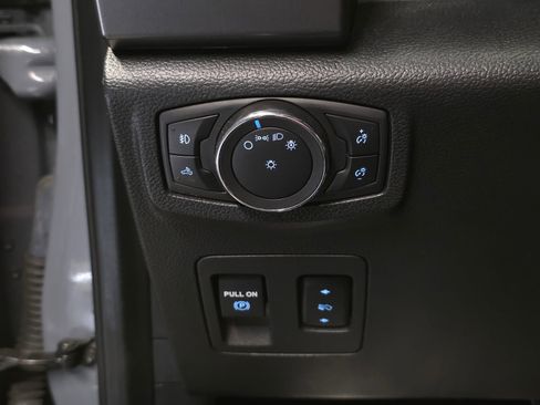 Used 2019 Ford F150 XLT w/ Equipment Group 302A Luxury AWD/4WD image 25