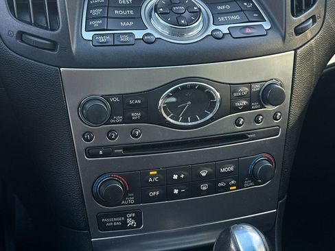 Used 2013 INFINITI G37 Journey w/ Premium Pkg image 20