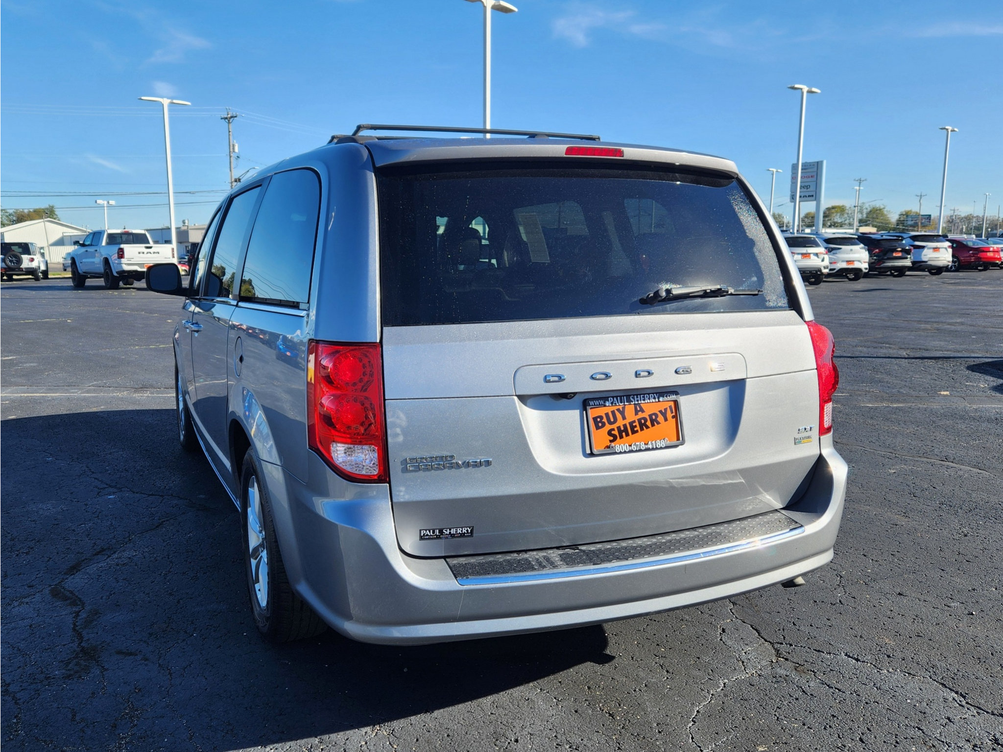 Used 2019 Dodge Grand Caravan SXT FWD image 11