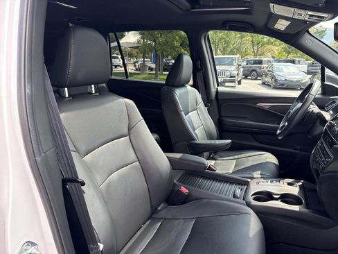 Certified 2023 Honda Passport EX-L image 30