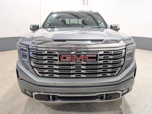 Used 2024 GMC Sierra 1500 Denali w/ Denali Reserve Package AWD/4WD image 7