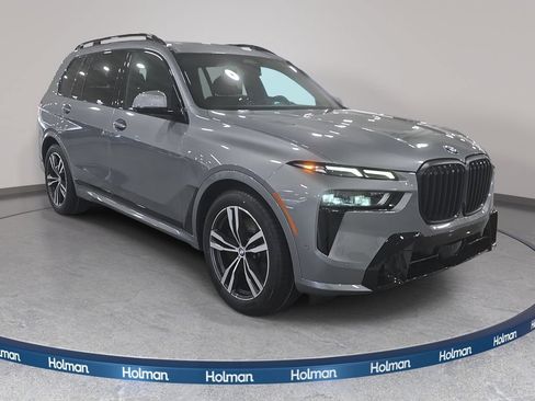 Certified 2024 BMW X7 xDrive40i w/ M Sport Package AWD/4WD image 3