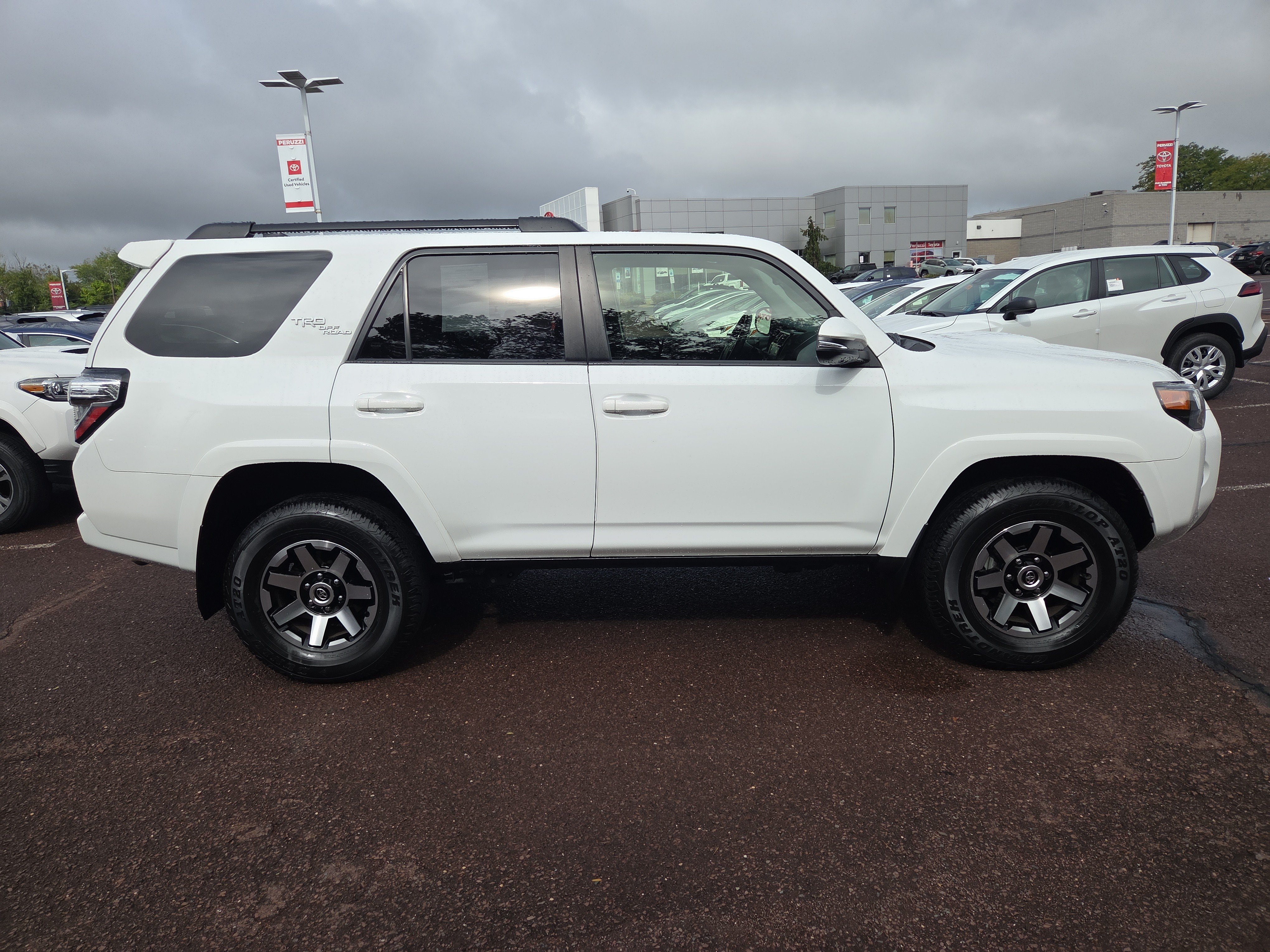 Certified 2024 Toyota 4Runner TRD Off-Road Premium AWD/4WD image 2