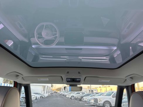 New 2025 Volkswagen ID. Buzz Pro S Plus image 18