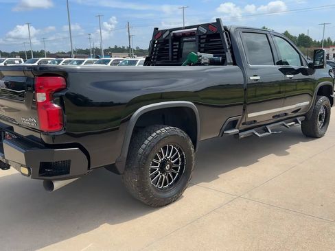 Used 2024 Chevrolet Silverado 3500 High Country w/ High Country Premium Package AWD/4WD image 7