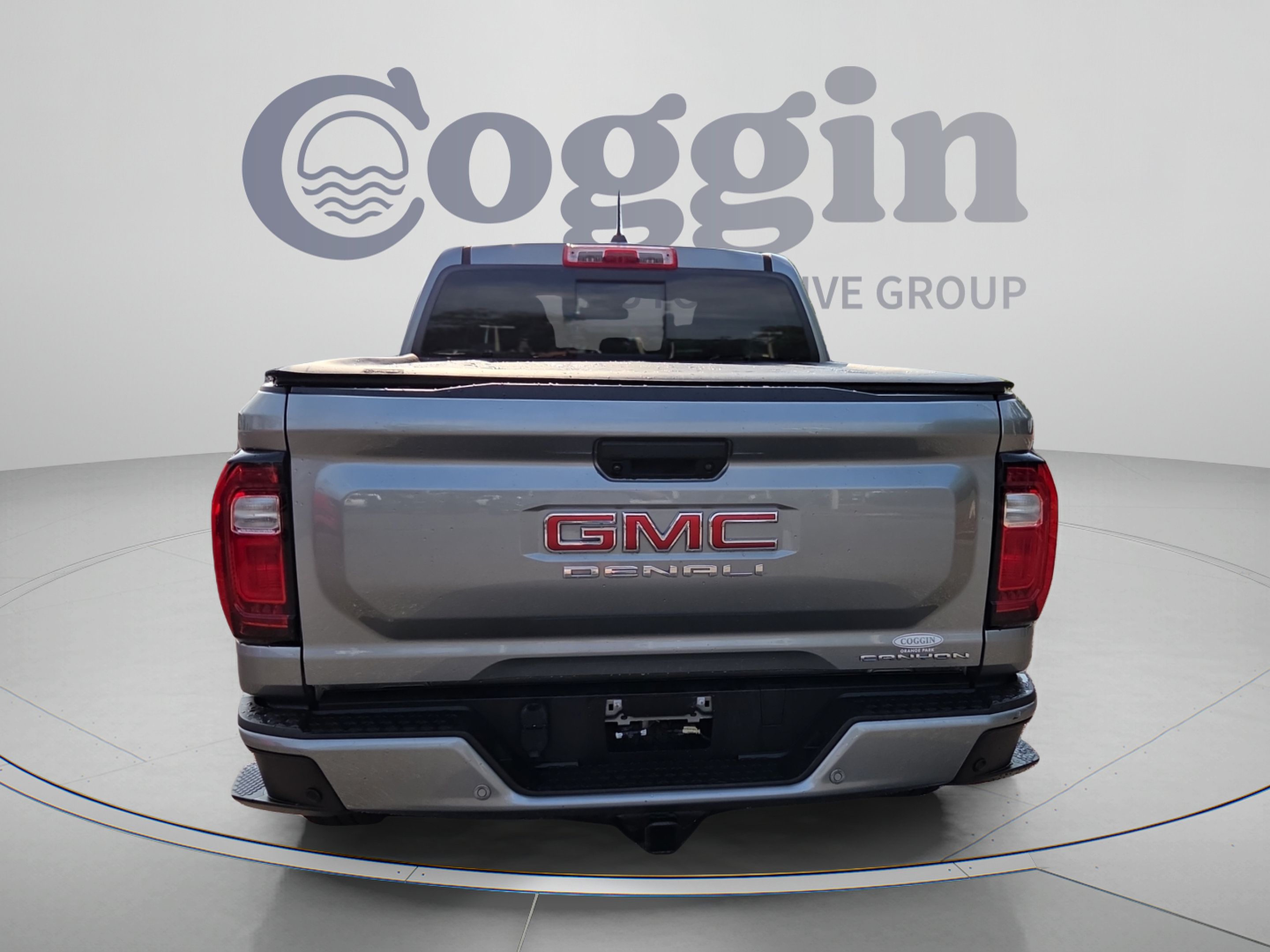 Used 2023 GMC Canyon Denali AWD/4WD image 4