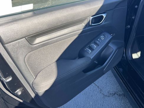 Used 2024 Honda Civic Sport image 6