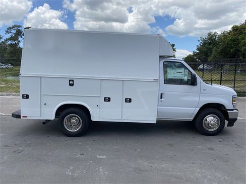 New 2026 Ford E-350 and Econoline 350 Super Duty w/ Power Equipment Group image 5