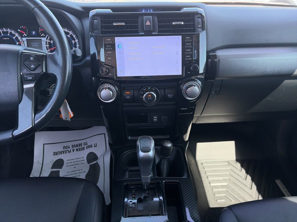Used 2018 Toyota 4Runner TRD Off-Road Premium AWD/4WD image 16